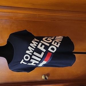 Tommy Hilfiger T shirt